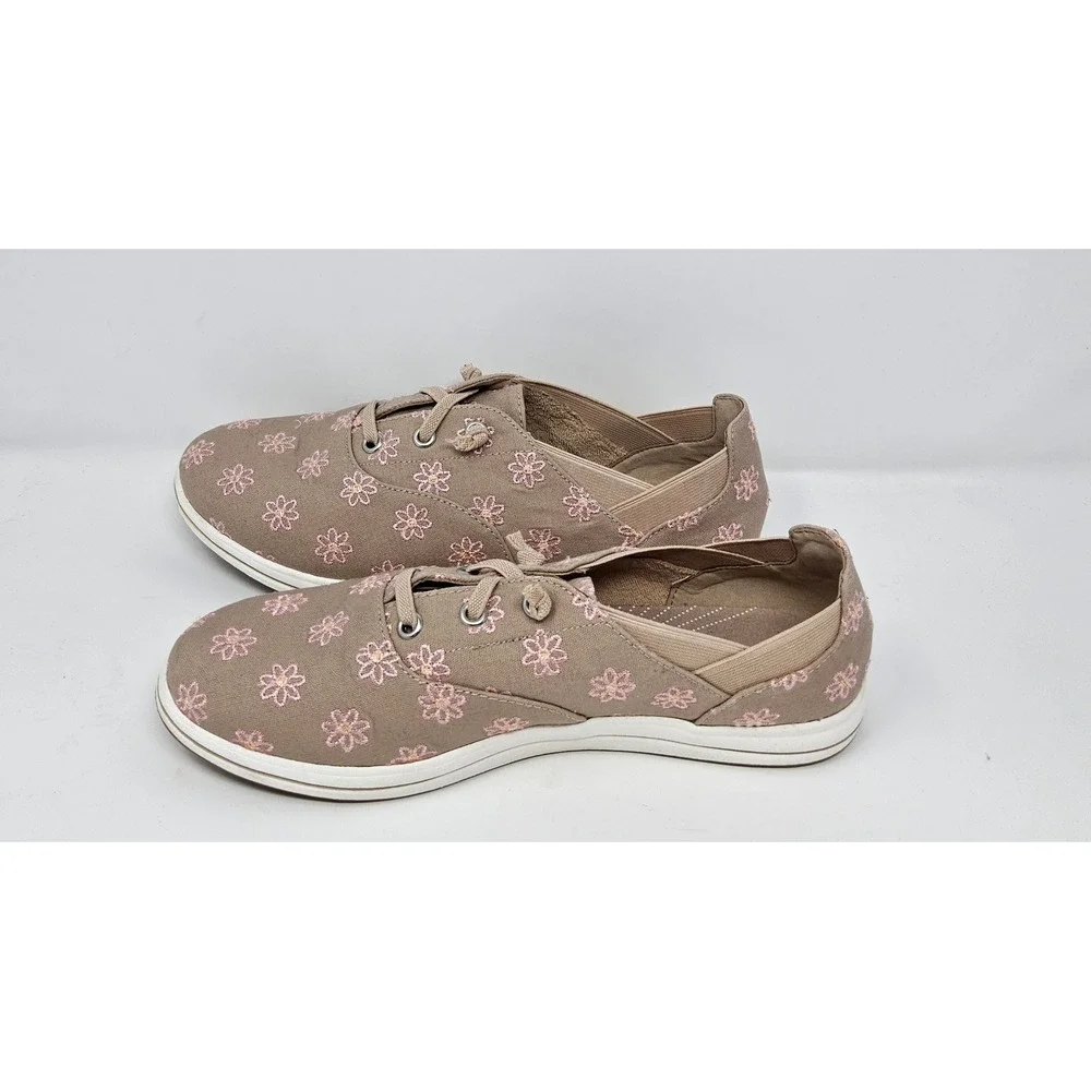 Clarks Shoes Sneaker Women 8 NEW Cloudsteppers Floral Embroidery Taupe Pink Tan